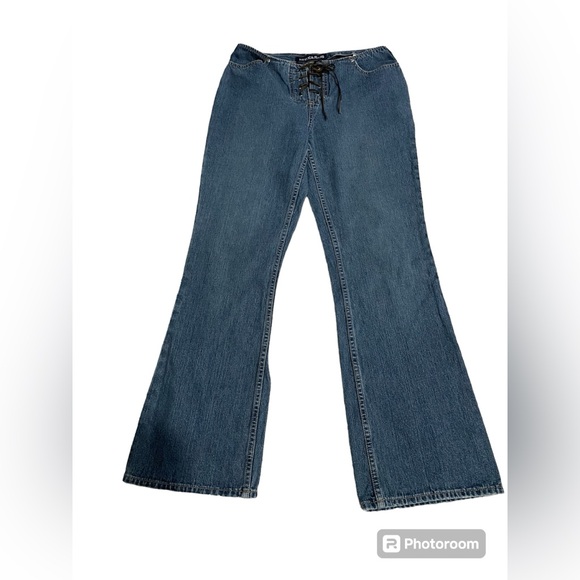 Women’s early 2000’s boot cut flared jeans size 8 - Picture 1 of 5